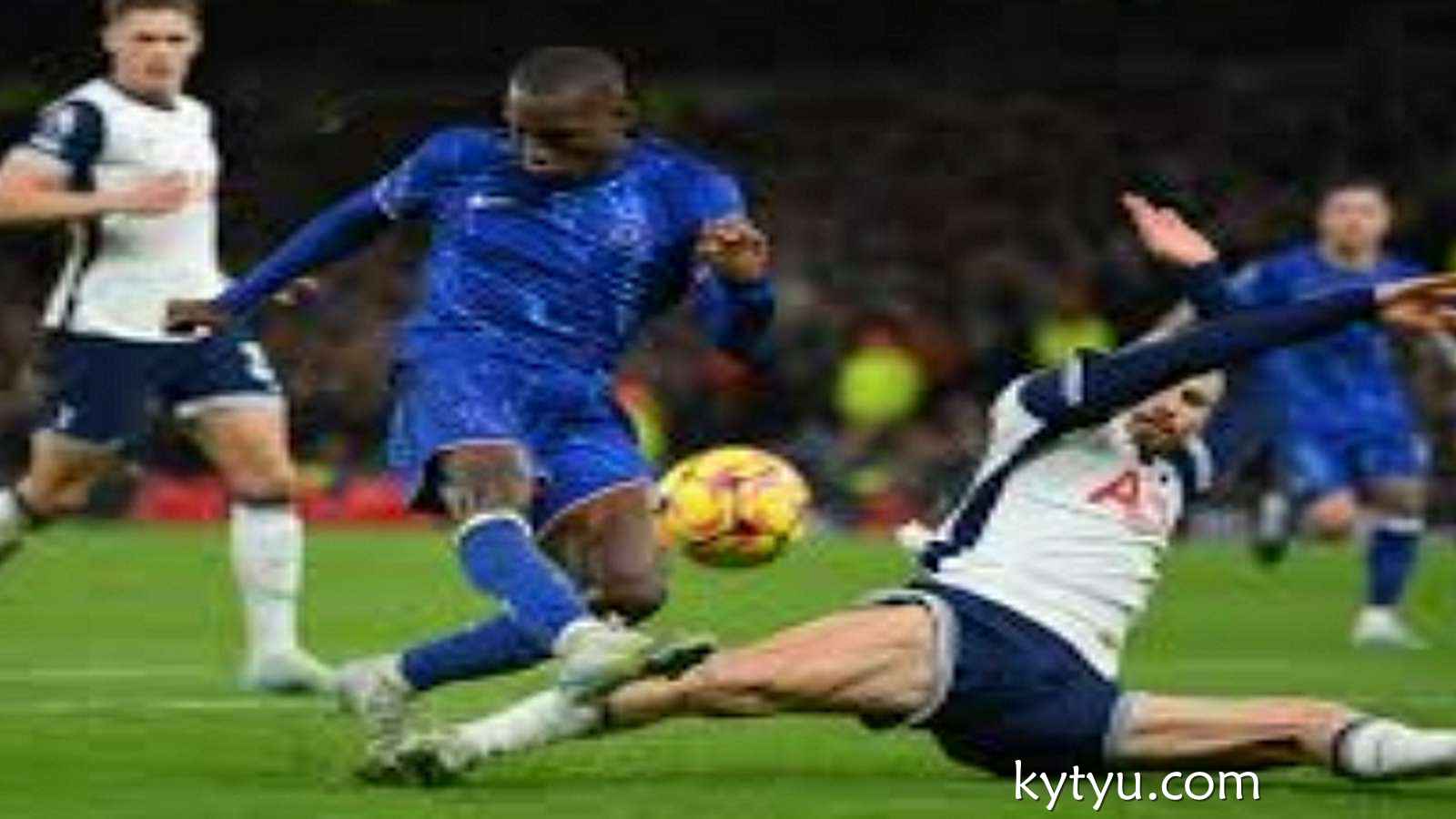 凯发国际独家深度解析 英超转会风暴全面升级：切尔西重建计划曝光、拉什福德未来成谜，体坛最新焦点